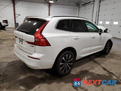 Trzecie zdjęcie samochodu z tyłu: 2023 VOLVO XC60 CORE VIN:YV4L12RV3P1253707 - miniatura