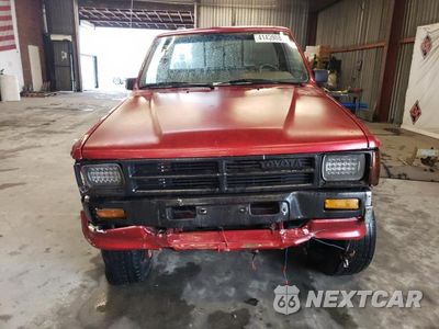 Piąte zdjęcie samochodu w środku: 1987 TOYOTA PICKUP RN64 DLX VIN:JT4RN64D1H5065138 - miniatura