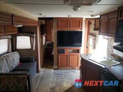 Piąte zdjęcie samochodu w środku: 2012 JAYCO JAYFLIGHT VIN:1UJBJ0BS1C18R0401 - miniatura