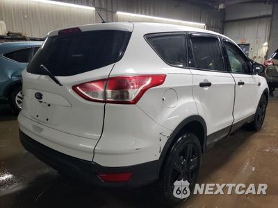 Trzecie zdjęcie samochodu z tyłu: 2016 FORD ESCAPE S VIN:1FMCU0F77GUC06968 - miniatura