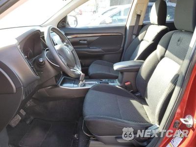 Zdjęcie 7 z 12 samochodu: 2019 MITSUBISHI OUTLANDER ES VIN:JA4AD2A34KZ009001 - miniatura