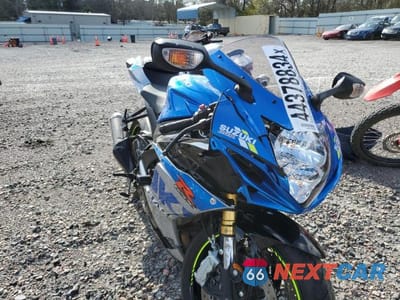 Zdjęcie 9 z 10 samochodu: 2022 SUZUKI GSX-R750 VIN:JS1GR7MA8N7100565 - miniatura