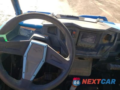 Zdjęcie 8 z 10 samochodu: 2015 POLARIS RZR XP 4 1000 EPS VIN:3NSVFE992FF369132 - miniatura