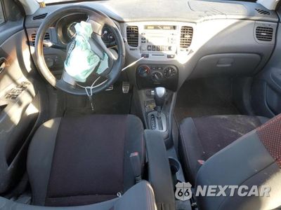 Zdjęcie 8 z 12 samochodu: 2008 KIA RIO 5 SX VIN:KNADE163386304861 - miniatura