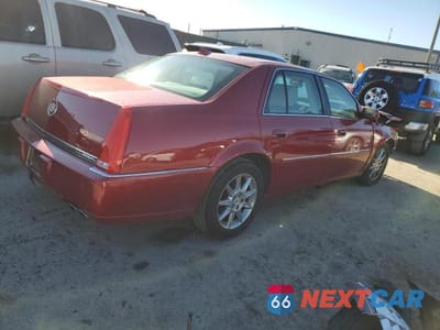 Trzecie zdjęcie samochodu z tyłu: 2011 CADILLAC DTS LUXURY COLLECTION VIN:1G6KD5E61BU125563 - miniatura