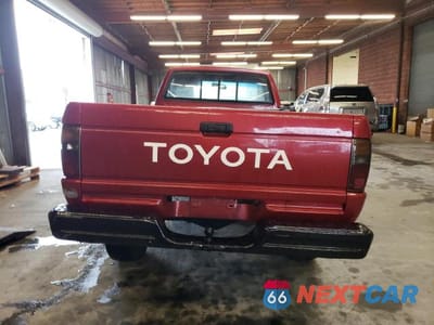 Zdjęcie 6 z 12 samochodu: 1987 TOYOTA PICKUP RN64 DLX VIN:JT4RN64D1H5065138 - miniatura
