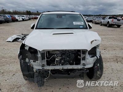 Piąte zdjęcie samochodu w środku: 2023 TOYOTA 4RUNNER TRD SPORT VIN:JTEAU5JR5P5280557 - miniatura
