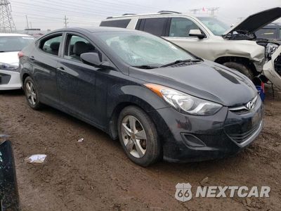 Czwarte zdjęcie samochodu z boku: 2013 HYUNDAI ELANTRA GLS VIN:5NPDH4AE9DH372781 - miniatura