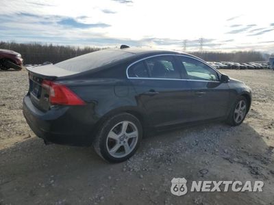 Trzecie zdjęcie samochodu z tyłu: 2012 VOLVO S60 T5 VIN:YV1622FS4C2030324 - miniatura