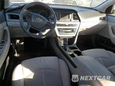 Zdjęcie 8 z 12 samochodu: 2015 HYUNDAI SONATA SE VIN:5NPE24AF4FH006129 - miniatura