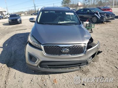 Piąte zdjęcie samochodu w środku: 2017 KIA SORENTO LX VIN:5XYPG4A51HG290671 - miniatura