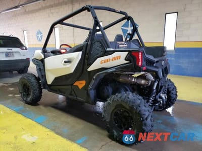 Trzecie zdjęcie samochodu z tyłu: 2020 CAN-AM MAVERICK SPORT 1000 VIN:3JB1TAP4XLK000050 - miniatura