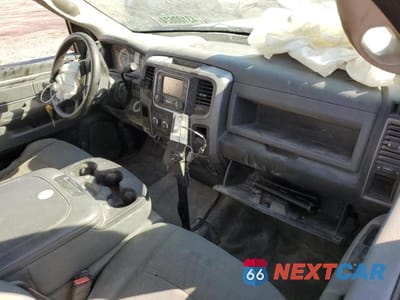 Zdjęcie 8 z 13 samochodu: 2014 RAM 5500 VIN:3C7WRMBL0EG190578 - miniatura