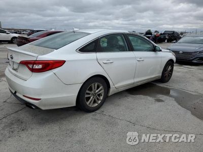 Trzecie zdjęcie samochodu z tyłu: 2017 HYUNDAI SONATA SE VIN:5NPE24AF4HH494372 - miniatura