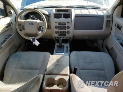 Zdjęcie 8 z 12 samochodu: 2010 FORD ESCAPE XLT VIN:1FMCU0DG3AKD11027 - miniatura