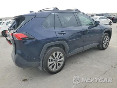 Trzecie zdjęcie samochodu z tyłu: 2023 TOYOTA RAV4 XLE PREMIUM VIN:2T3C1RFV2PW271374 - miniatura