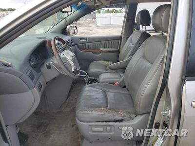 Zdjęcie 7 z 12 samochodu: 2005 TOYOTA SIENNA XLE VIN:5TDZA22C65S347182 - miniatura