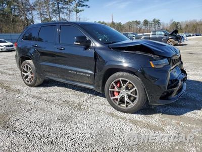 Czwarte zdjęcie samochodu z boku: 2017 JEEP GRAND CHEROKEE SRT-8 VIN:1C4RJFDJ4HC718400 - miniatura