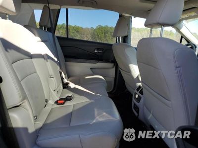 Zdjęcie 11 z 13 samochodu: 2017 HONDA PILOT TOURING VIN:5FNYF5H96HB011700 - miniatura