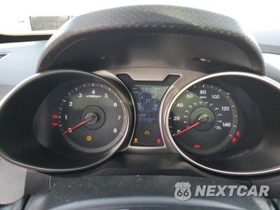 Zdjęcie 9 z 12 samochodu: 2012 HYUNDAI VELOSTER VIN:KMHTC6AD1CU072374 - miniatura