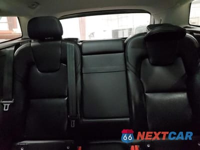 Zdjęcie 10 z 13 samochodu: 2023 VOLVO XC60 CORE VIN:YV4L12RV3P1253707 - miniatura