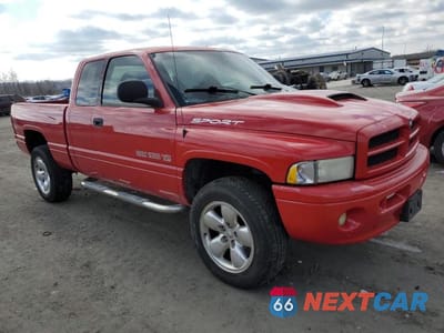 Czwarte zdjęcie samochodu z boku: 2000 DODGE RAM 1500 VIN:3B7HF13Z4YG125687 - miniatura