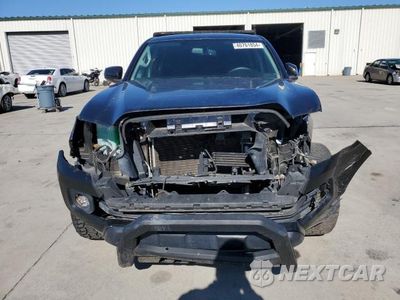 Piąte zdjęcie samochodu w środku: 2017 TOYOTA TACOMA DOUBLE CAB VIN:5TFAZ5CN8HX038254 - miniatura