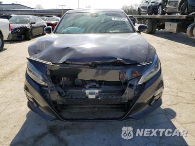 Piąte zdjęcie samochodu w środku: 2019 NISSAN ALTIMA SV VIN:1N4BL4DW4KC135236 - miniatura