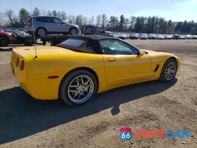 Trzecie zdjęcie samochodu z tyłu: 2001 CHEVROLET CORVETTE VIN:1G1YY32G515114306 - miniatura