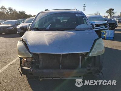 Piąte zdjęcie samochodu w środku: 2005 TOYOTA SIENNA XLE VIN:5TDZA22C45S249221 - miniatura