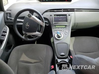 Zdjęcie 8 z 12 samochodu: 2011 TOYOTA PRIUS VIN:JTDKN3DU4B0300121 - miniatura