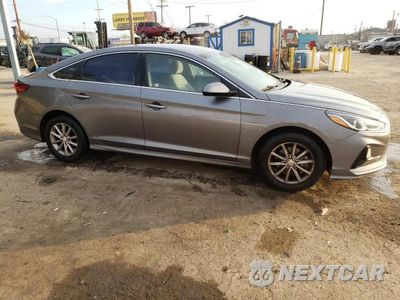 Czwarte zdjęcie samochodu z boku: 2018 HYUNDAI SONATA SE VIN:5NPE24AF8JH700461 - miniatura