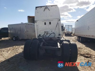 Zdjęcie 9 z 10 samochodu: 2012 FREIGHTLINER CASCADIA 125 VIN:1FUJGLDR0CSBT4036 - miniatura