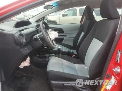 Zdjęcie 7 z 13 samochodu: 2013 TOYOTA PRIUS C VIN:JTDKDTB33D1556907 - miniatura