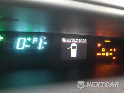 Zdjęcie 9 z 13 samochodu: 2014 TOYOTA PRIUS C VIN:JTDKDTB34E1079518 - miniatura