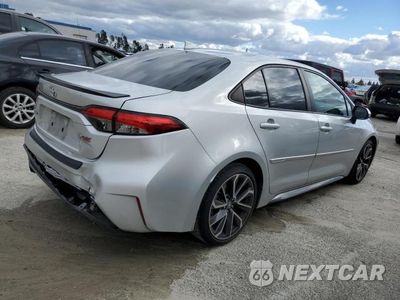Trzecie zdjęcie samochodu z tyłu: 2020 TOYOTA COROLLA XSE VIN:5YFT4RCE6LP030403 - miniatura