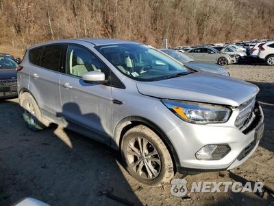 Czwarte zdjęcie samochodu z boku: 2017 FORD ESCAPE SE VIN:1FMCU9GD0HUD33426 - miniatura