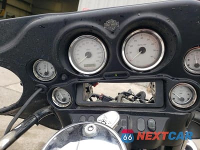 Zdjęcie 7 z 9 samochodu: 2006 HARLEY-DAVIDSON FLHXI VIN:1HD1KBW1X6Y669072 - miniatura