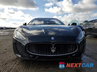 Piąte zdjęcie samochodu w środku: 2013 MASERATI GRANTURISMO S VIN:ZAM45VLA3D0068847 - miniatura