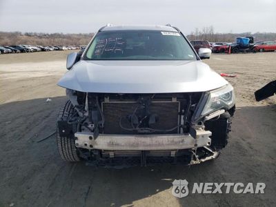 Piąte zdjęcie samochodu w środku: 2017 NISSAN PATHFINDER S VIN:5N1DR2MM6HC694585 - miniatura