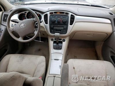 Zdjęcie 8 z 13 samochodu: 2005 TOYOTA HIGHLANDER LIMITED VIN:JTEDP21A950068669 - miniatura