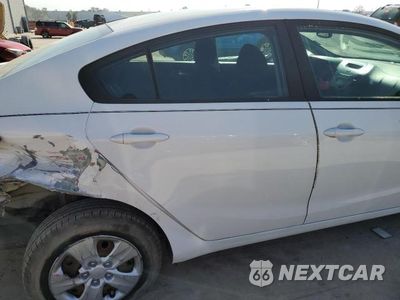 Zdjęcie 10 z 12 samochodu: 2017 KIA FORTE LX VIN:3KPFK4A748E073852 - miniatura