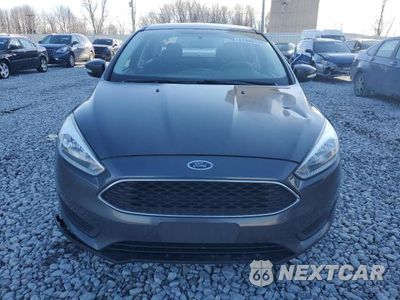 Piąte zdjęcie samochodu w środku: 2016 FORD FOCUS SE VIN:1FADP3F26GL359696 - miniatura