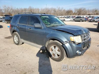 Czwarte zdjęcie samochodu z boku: 2010 FORD ESCAPE XLT VIN:1FMCU0DG3AKD11027 - miniatura