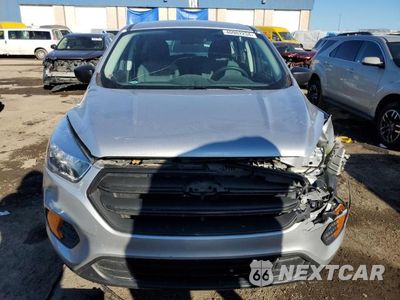 Piąte zdjęcie samochodu w środku: 2017 FORD ESCAPE S VIN:1FMCU0F75HUE23145 - miniatura