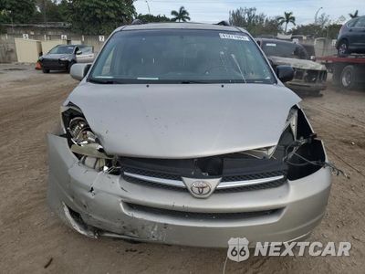 Piąte zdjęcie samochodu w środku: 2005 TOYOTA SIENNA XLE VIN:5TDZA22C65S347182 - miniatura