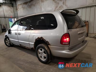 Drugie zdjęcie samochodu z przodu: 2000 DODGE GRAND CARAVAN SE VIN:1B4GP44G5YB795665 - miniatura
