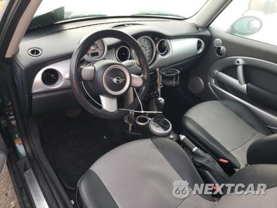 Zdjęcie 8 z 12 samochodu: 2006 MINI COOPER VIN:WMWRC335X6TK16370 - miniatura
