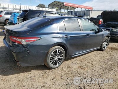 Trzecie zdjęcie samochodu z tyłu: 2019 TOYOTA CAMRY L VIN:4T1B11HK0KU713988 - miniatura