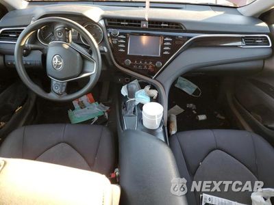 Zdjęcie 8 z 12 samochodu: 2018 TOYOTA CAMRY L VIN:4T1B11HK9JU551468 - miniatura